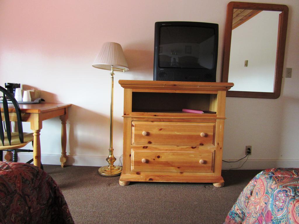 Travelers Lodge West Yellowstone Habitación foto