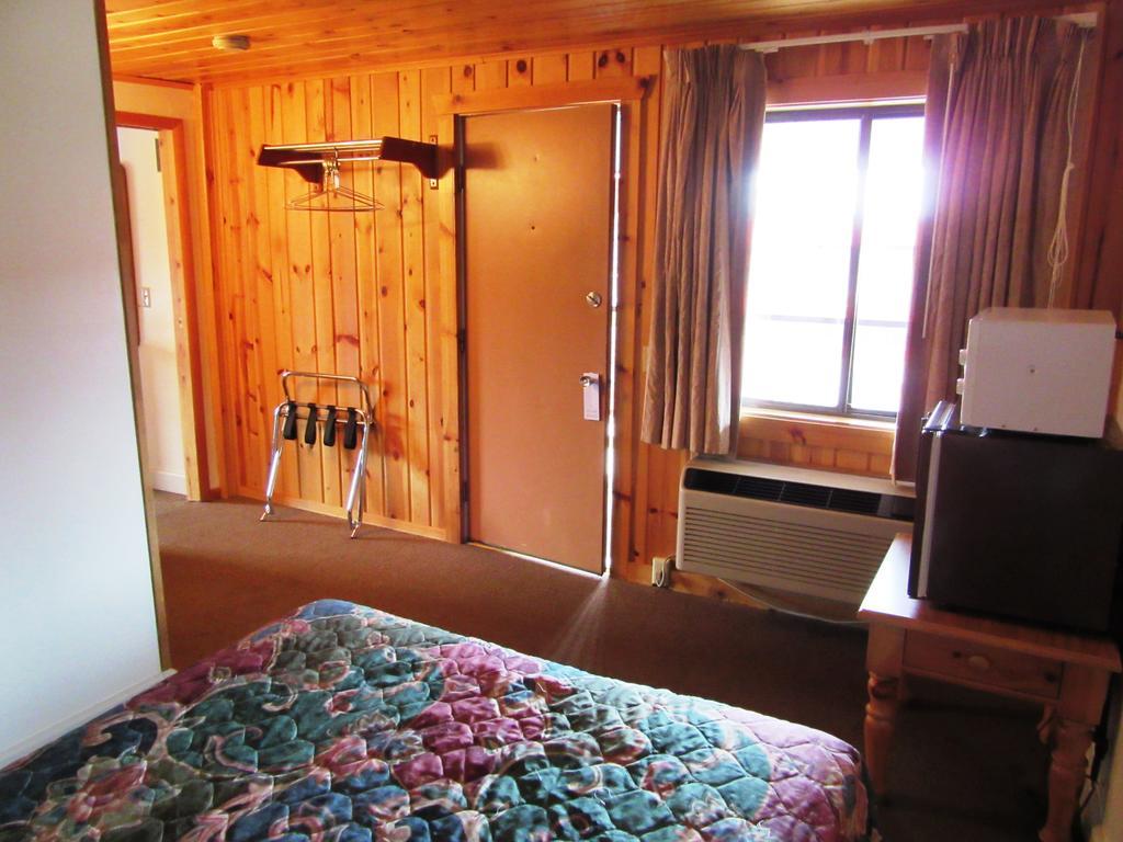 Travelers Lodge West Yellowstone Exterior foto